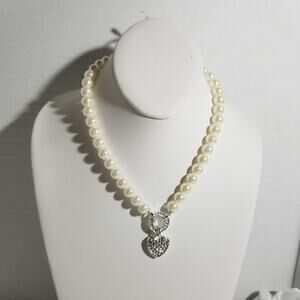 NVC vintage faux pearl rhinestone pendant necklace 1.1757